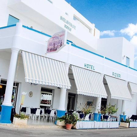 Hotel Rizieri Santa Maria di Leuca Buitenkant foto