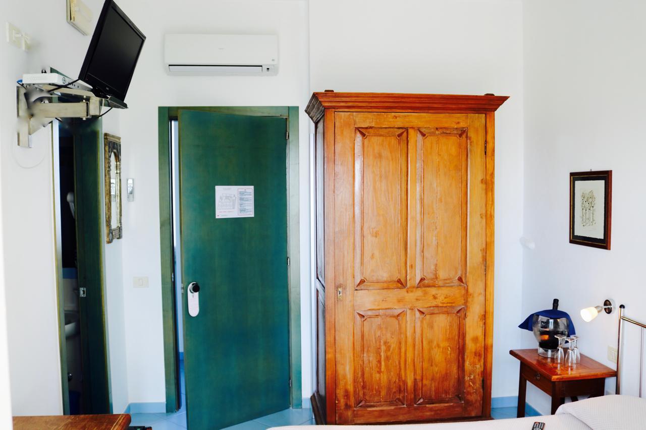 Hotel Rizieri Santa Maria di Leuca Buitenkant foto