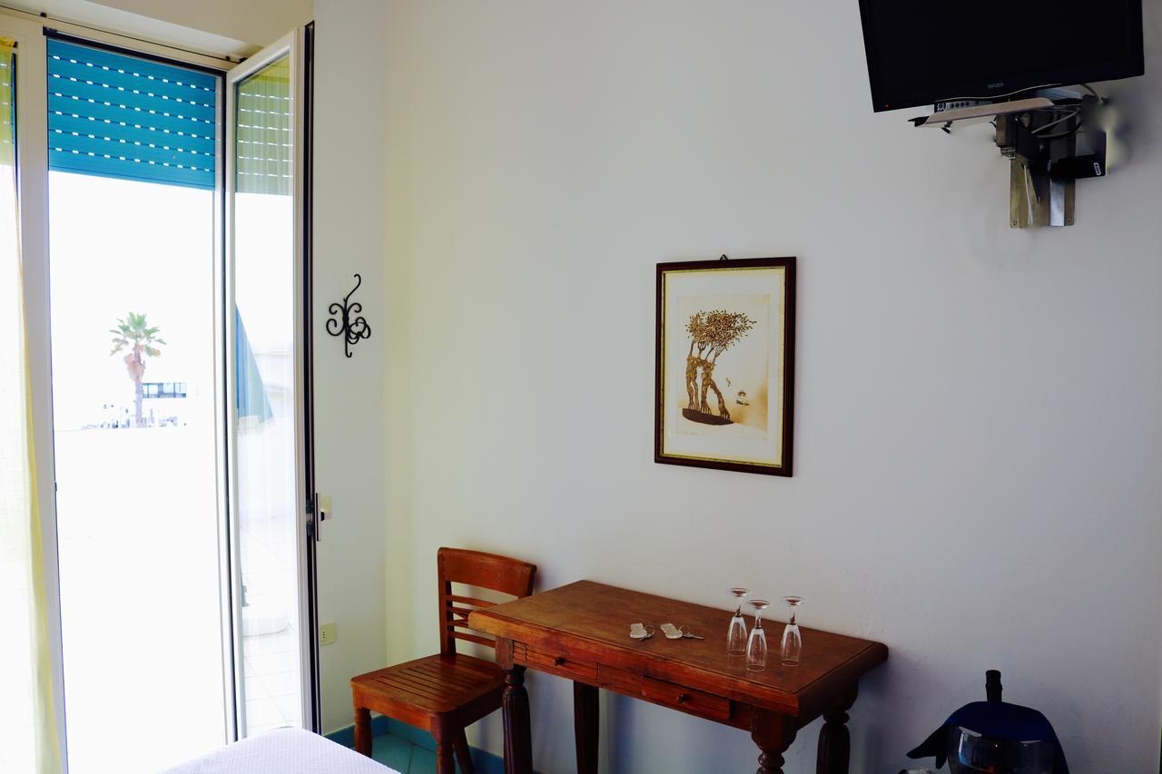 Hotel Rizieri Santa Maria di Leuca Buitenkant foto